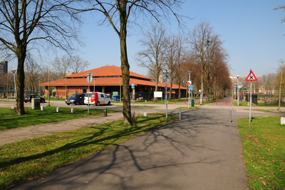 809601 Gezicht op de Stadsboerderij Eilandsteede (Vreugdenhillaan 31) in het Park Transwijk te Utrecht.